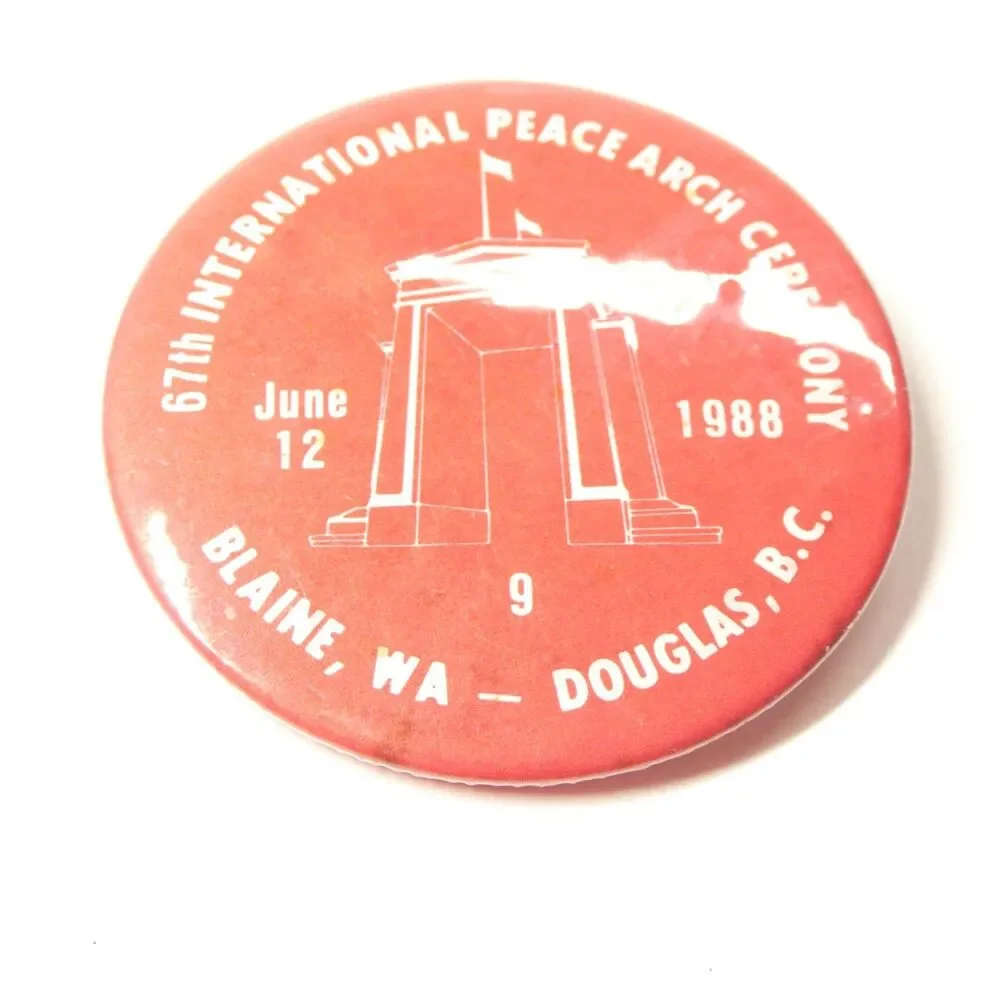 N/A vintage button